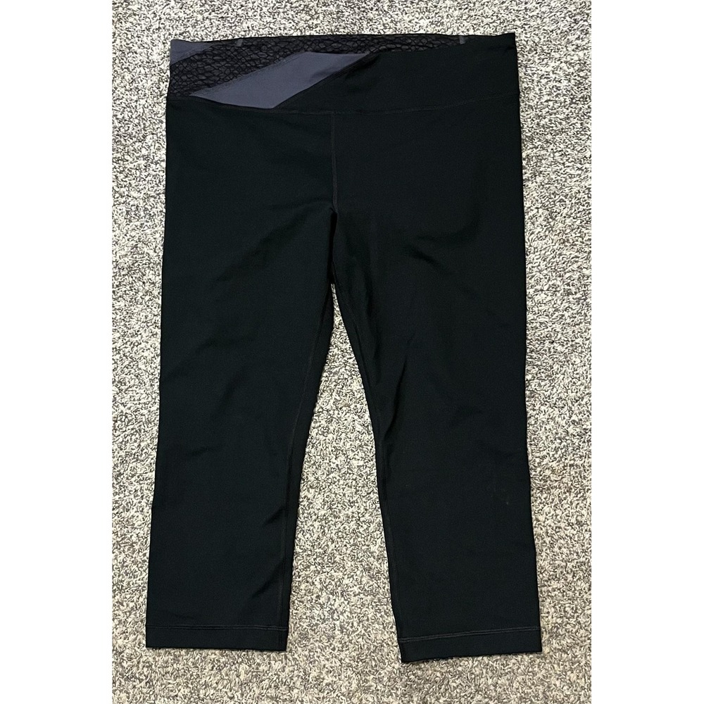 Under Armour Capri Leggings Womens Large Black AllSeasonGear Fitted‎ Athletic